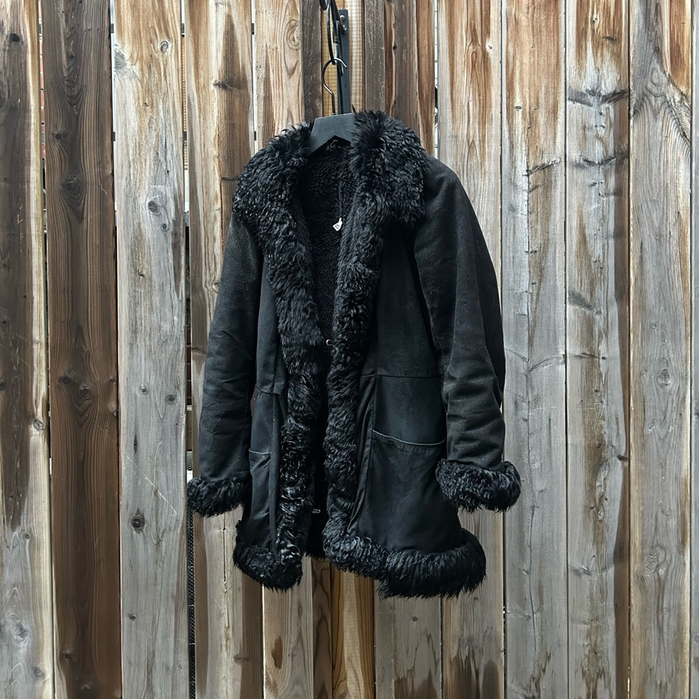 100% Real Suede Jacket with Sheepskin Fur Trim Shearling Coat - Picture 3 of 4